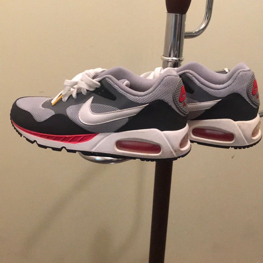 Women’s Nike sneakers
